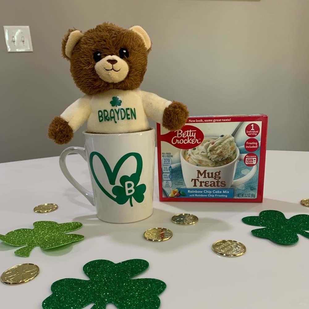 St. Patrick’s Day personalized cup, bear and mug cake set